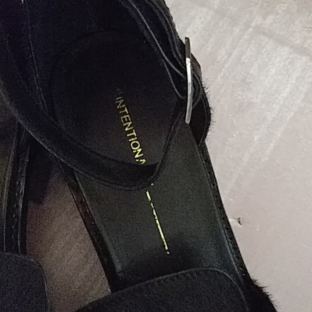 Shoes - Picture 3 of 3